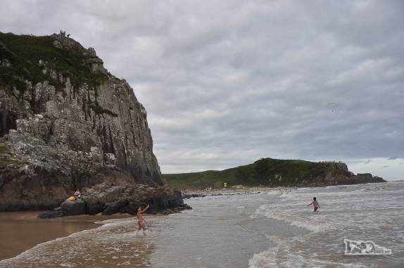 Fim de tarde na praia de Itapeva, em Torres, litoral norte do Rio Grande do Sul